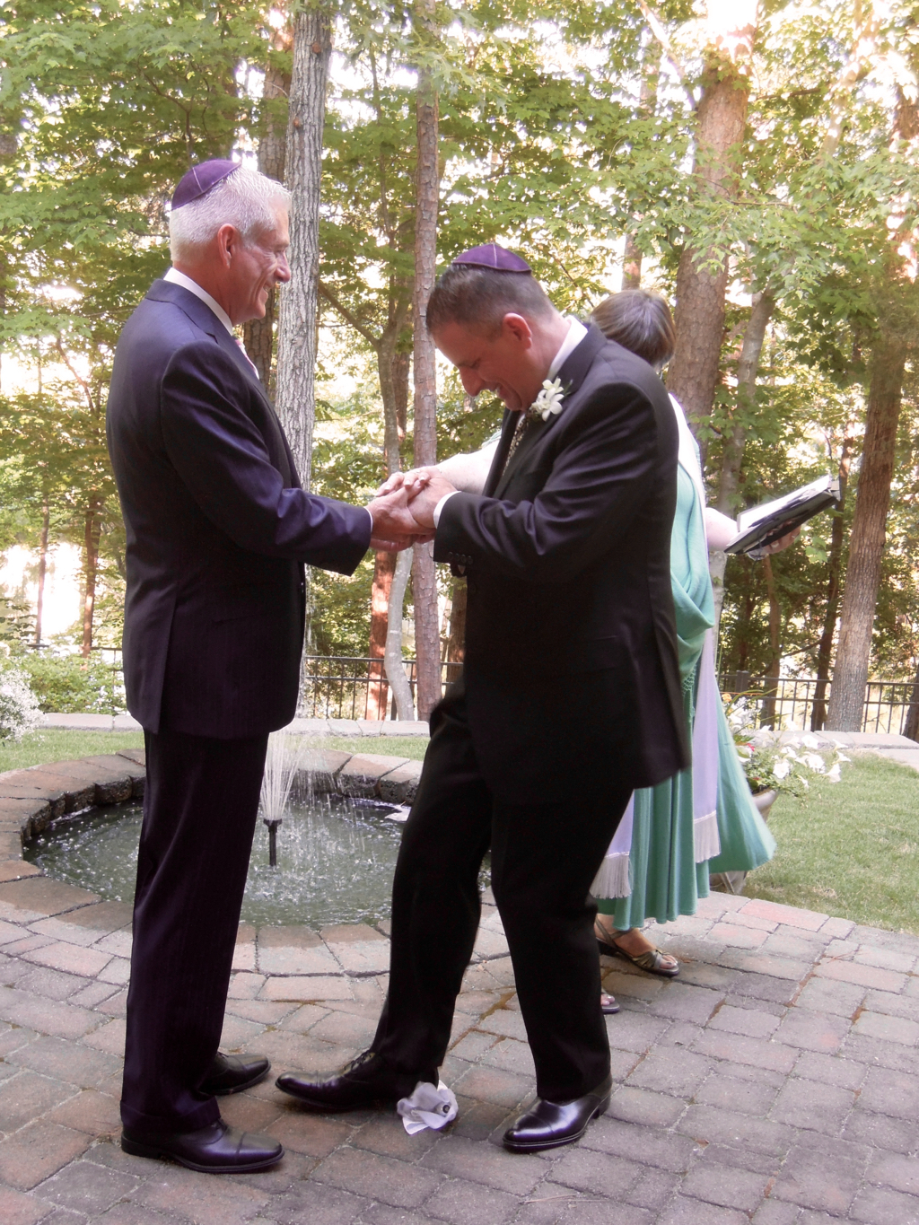 To honor Steve's Jewish heritage we included the breaking of the glass at the end. 
