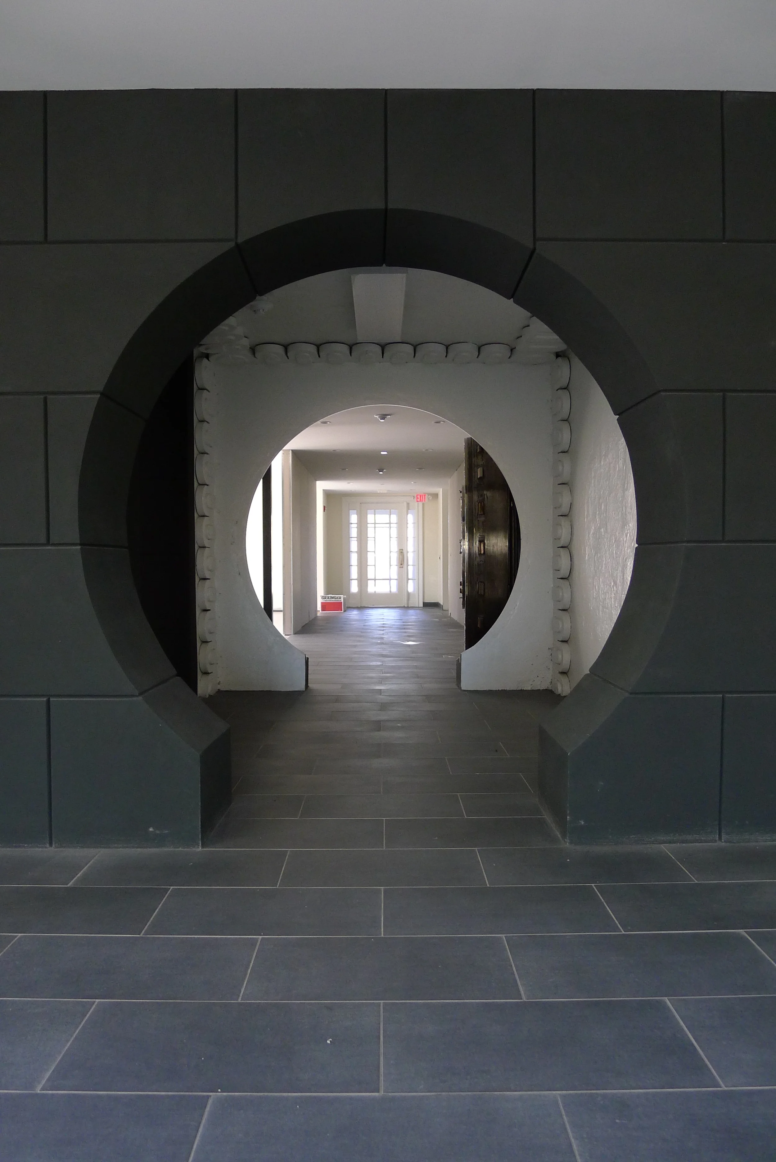 63forestint2 Matinecock Bank.JPG