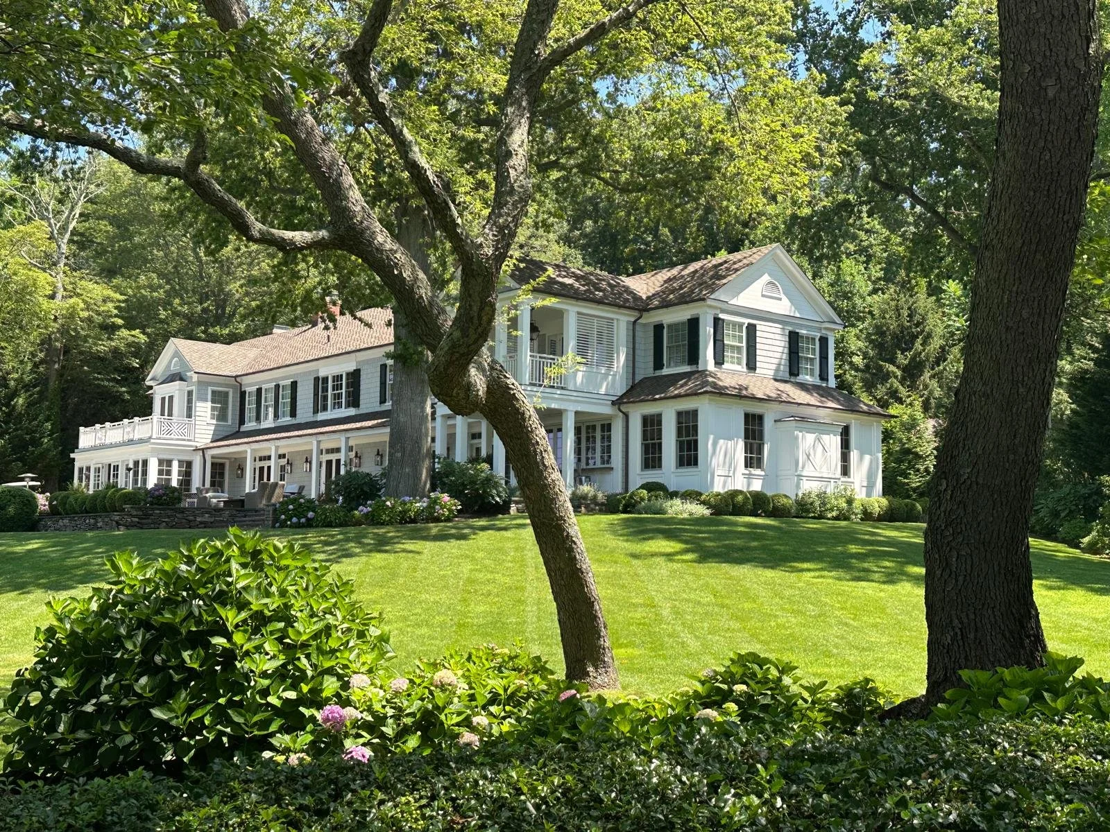 108 Shore Road - Cold Spring Harbor, New York 2022