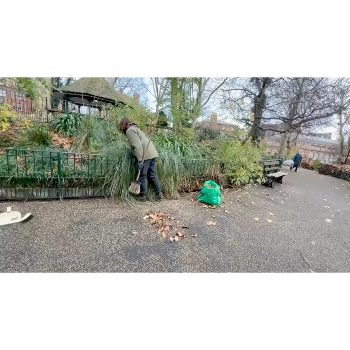 Volunteer Workdays: 5th December '25.

With: Andy, Lucy, Charlie, Susanna, Bernadette, Pam, Judith, Victoria &amp; Jean.

Jean &amp; Andy litter picked. 

Bernadette &amp; Lucy cleared leaves from gutters, paths &amp; beds.

Judith, Charlie &amp; Sus