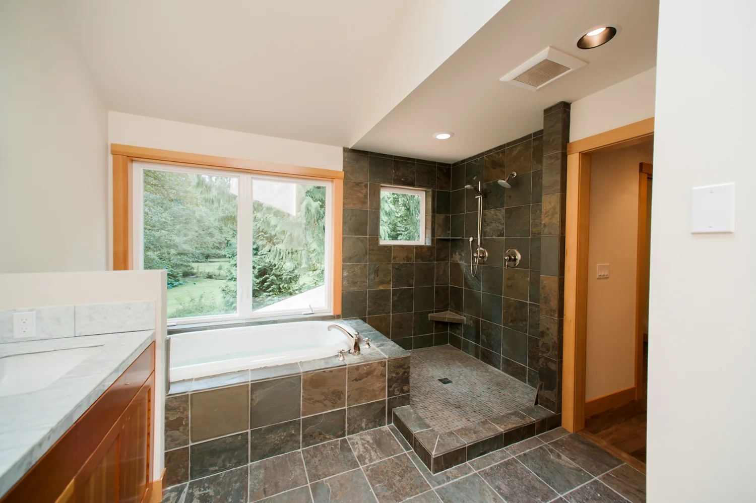 woodinville_bathroom_wood_tile_finishes-1.jpg