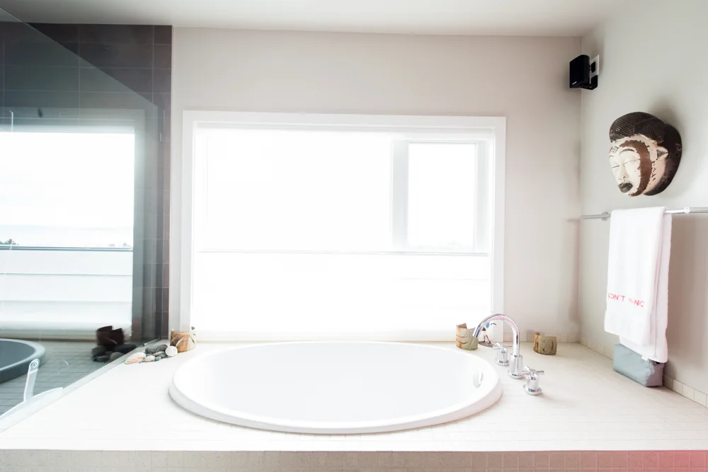 See the view when you want, and conceal it when you don't.