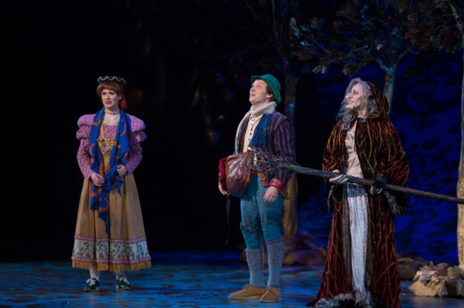 Stephanie Gibson, Jim Stanek, and Emily Skinner (Os Galindo).