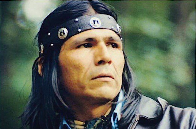 In &ldquo;The Great Escape&rdquo; Leonard Peltier&rsquo;s spiritual adviser Lenny Foster recounts how he snuck AIM leader Dennis Banks out from behind government lines in the dead of night, hours before the federal stand down on May 8th, 1973 in Woun