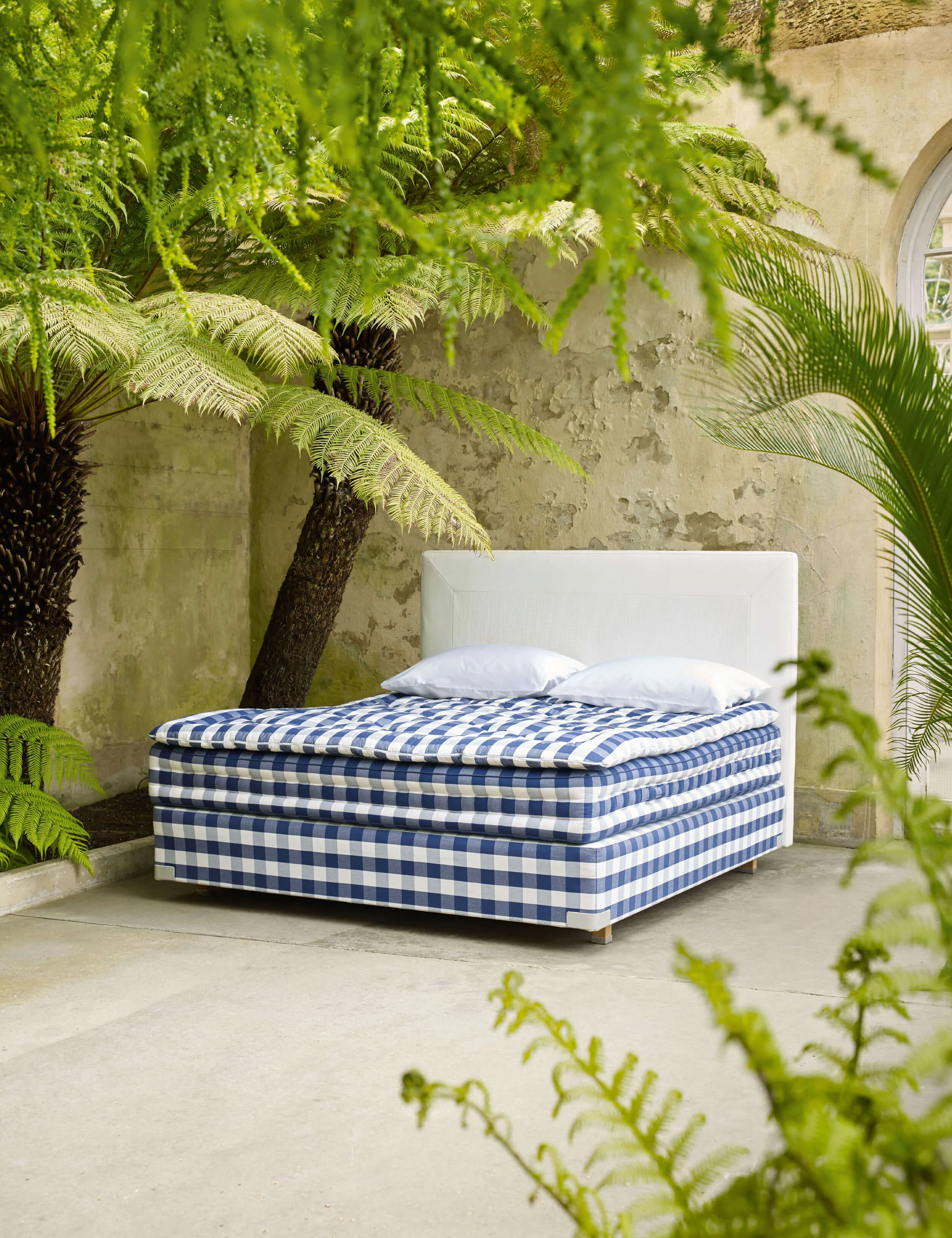 House & Garden Beds 2018 Hastens.jpg