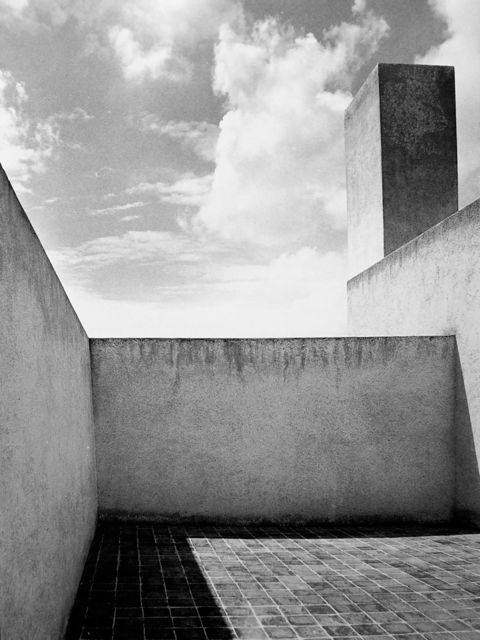 THE LIMN-LOUIS BARRAGAN-COURTYARD