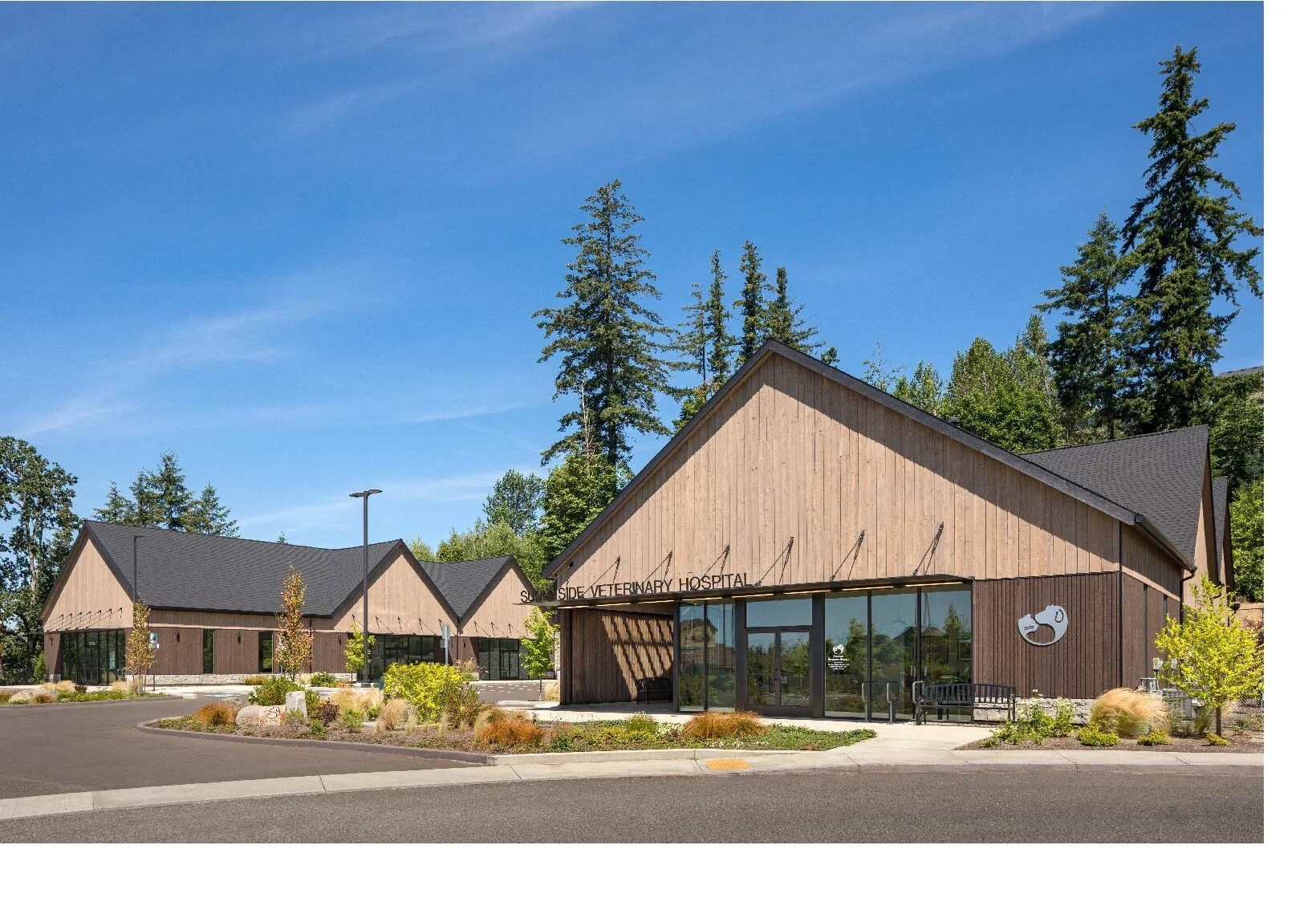 Guggenheim Architecture Commercial Office_Veterinary Hospital-01.jpg