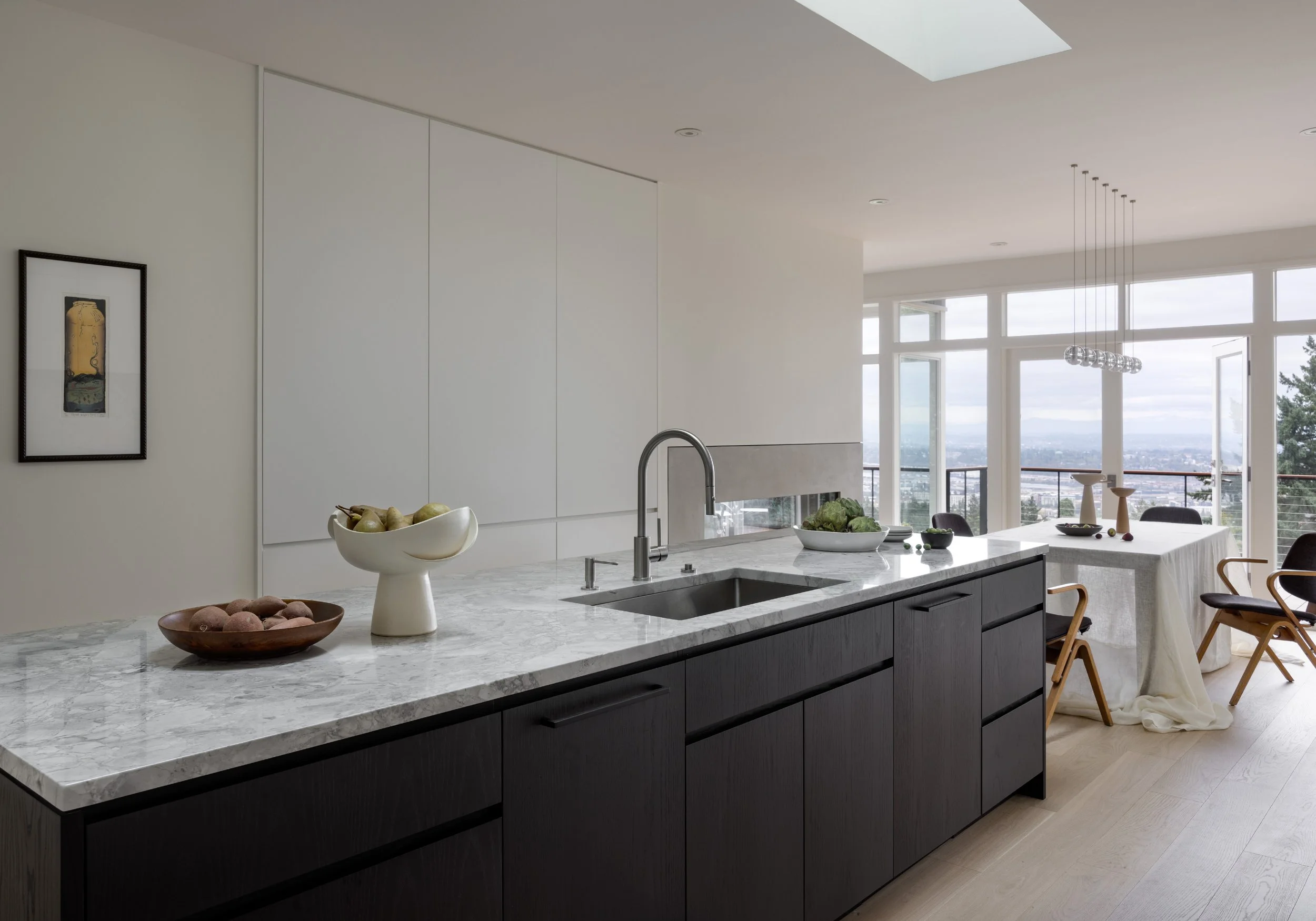 Hawthorne Terrace Portland Interior Design_Guggenheim Architecture_12.jpg