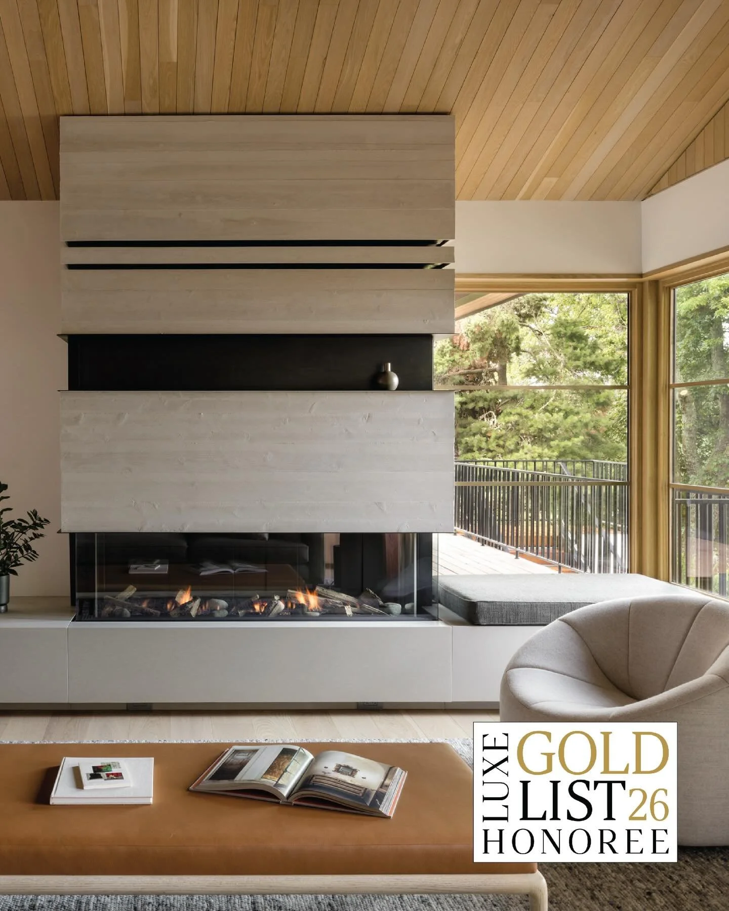 Celebrating our 3rd year as a @luxemagazine Gold List honoree.  Thank you @jilleditsluxe @maryjbowling for continuing to champion our studio and work. #LUXEGoldList2026 

#hillsdalemodernranch by @mirandaestes, featured in Luxe&rsquo;s April/May &lsq