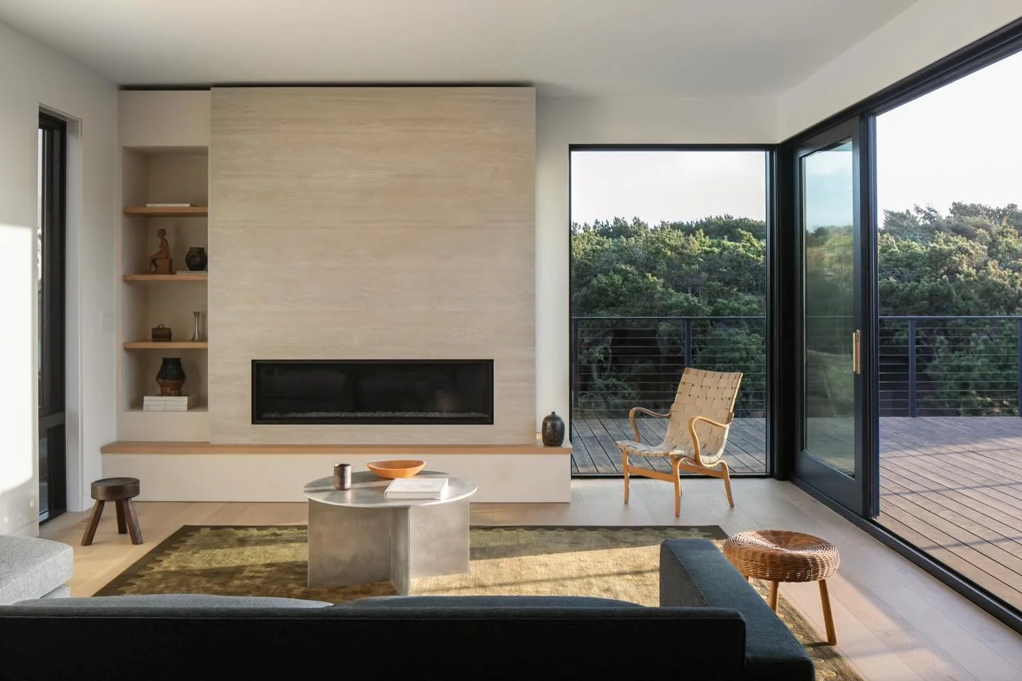 Spindrift&rsquo;s interior palette, pulled directly from the Manzanita shoreline, is soft and tonal. 

#spindriftmanzanita
Photography @themorrisonsphoto
Photo Styling @shopwilma @kariehigginsstudio