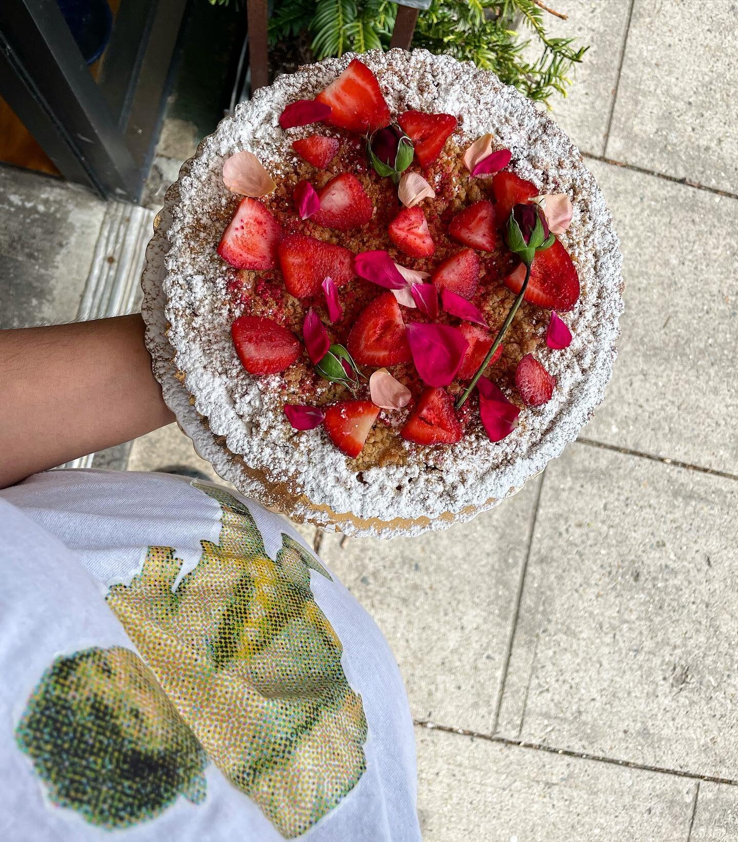 Is that a photo of my daughter on my shirt over my big ol belly filled with a growing baby boy&hellip; Yep&hellip; it is 😭 Happy Mothers Day &hearts;️ Also pictured is a delicious strawberry rose rhubarb almond tart 🍓