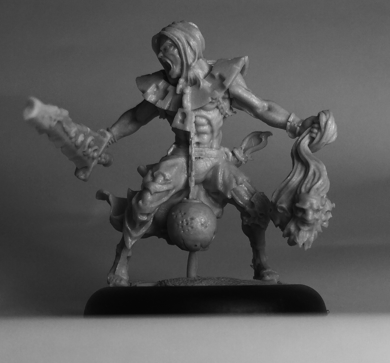 Siren Thonge Contrast