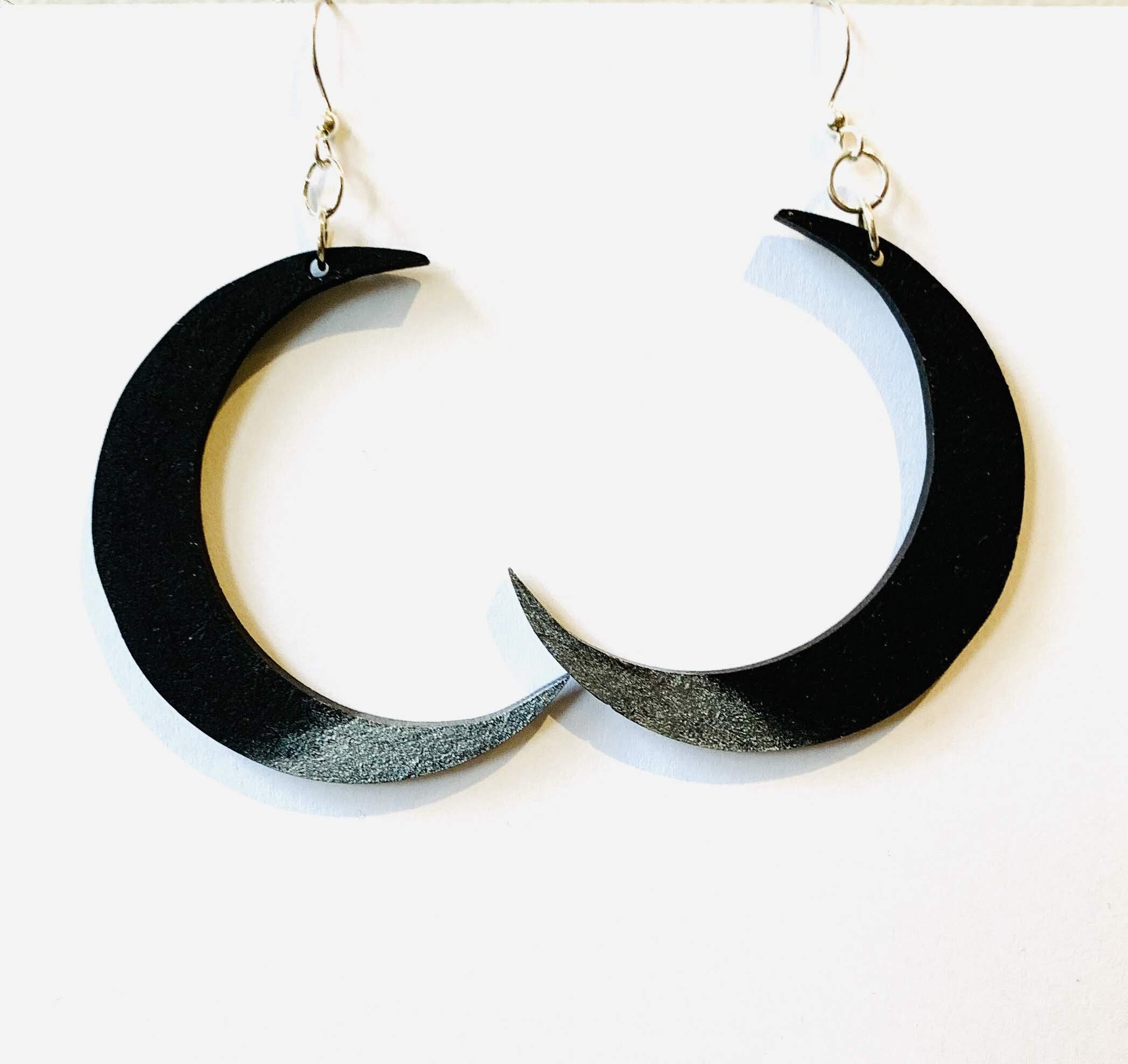 Embossed Crescent Moon Metalwork Earrings