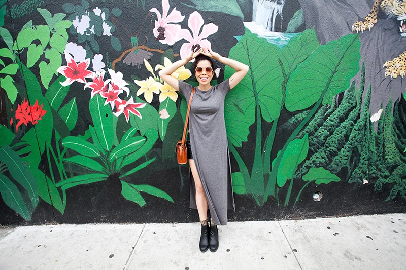 gray_tshirt_leather_short_outfit_ideas.jpg