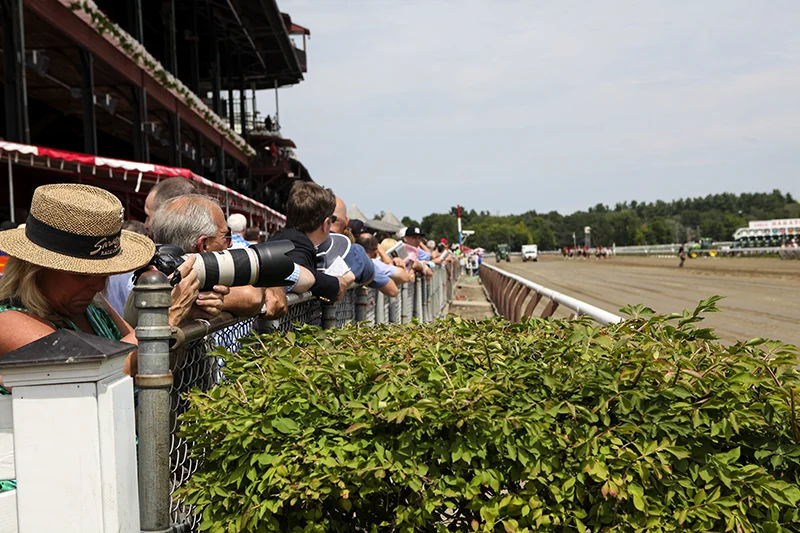 saratoga_racetrack_spectators.jpg