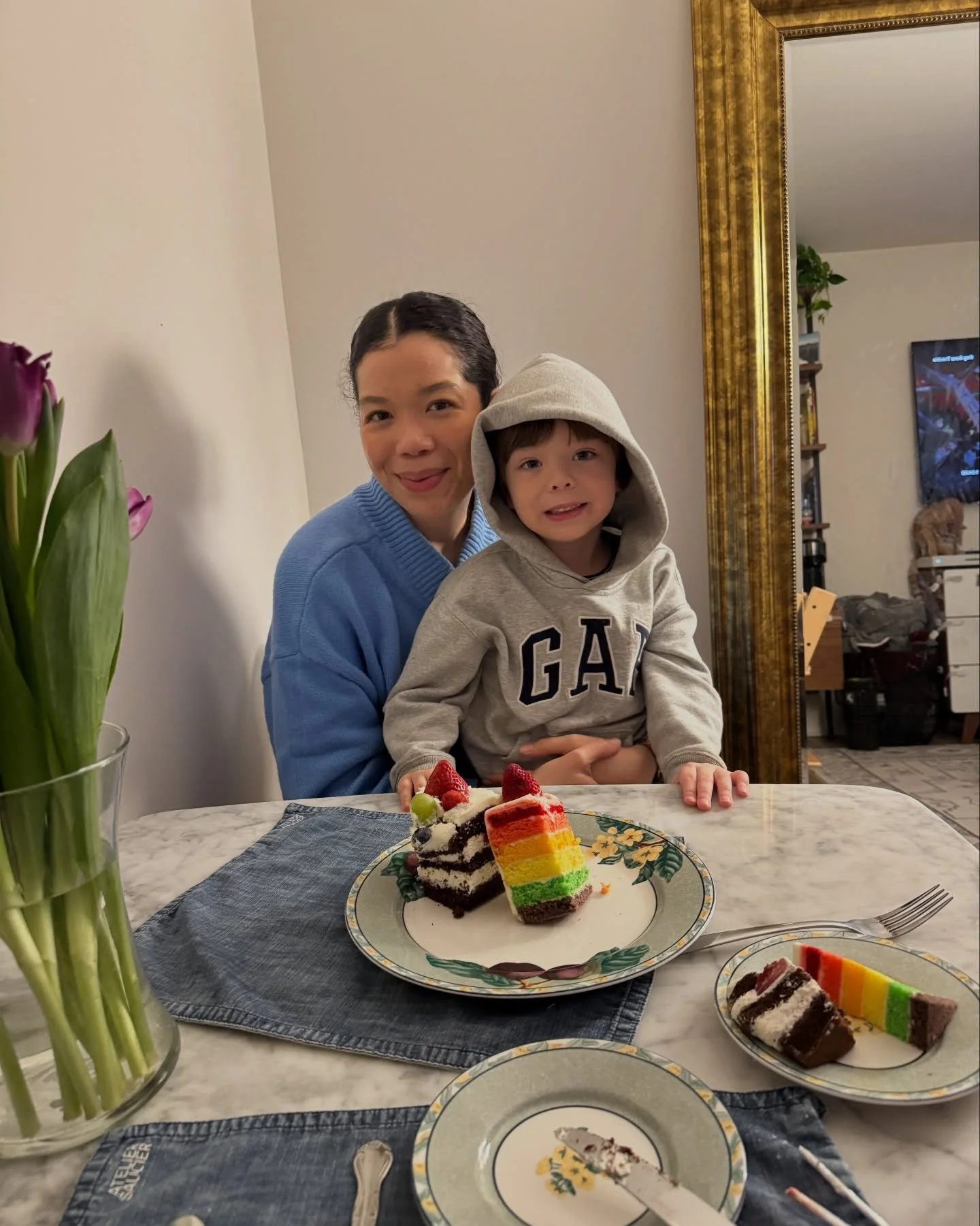 5/52 weekly round-up 🤍 a haiku for you-
Aquarius season,
conejo malo drifts through wind
Tacos, friends, warm hearts. 🌬️🌮✨

#bitsandpieces #aileenIRL