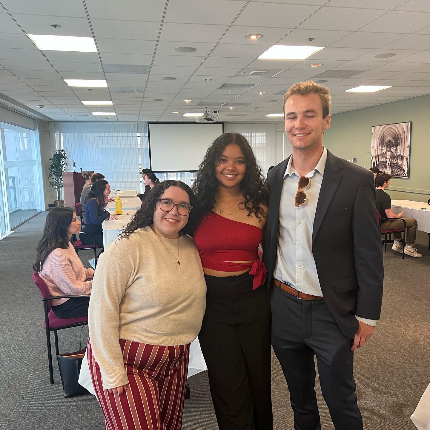 Last week, LM-UMatch hosted our highly anticipated Speed Interviewing event! With a great turnout and an enthusiastic group of participants, it was an absolute blast to watch talented students from different backgrounds come together and practice the