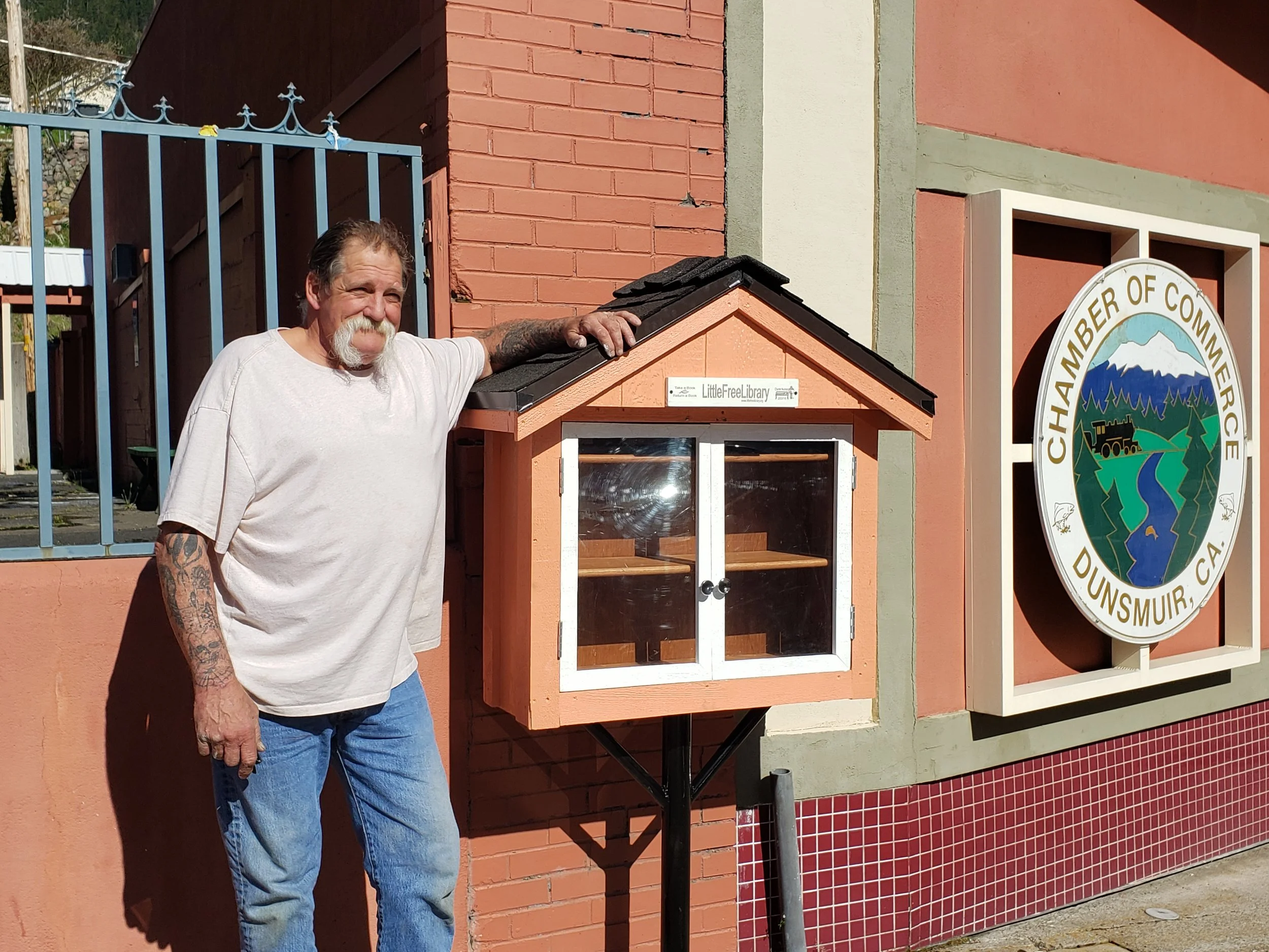 Council Member and Rotarian “Big Dave” just installed Dunsmuir’s first Little Free Library 4/17/19.