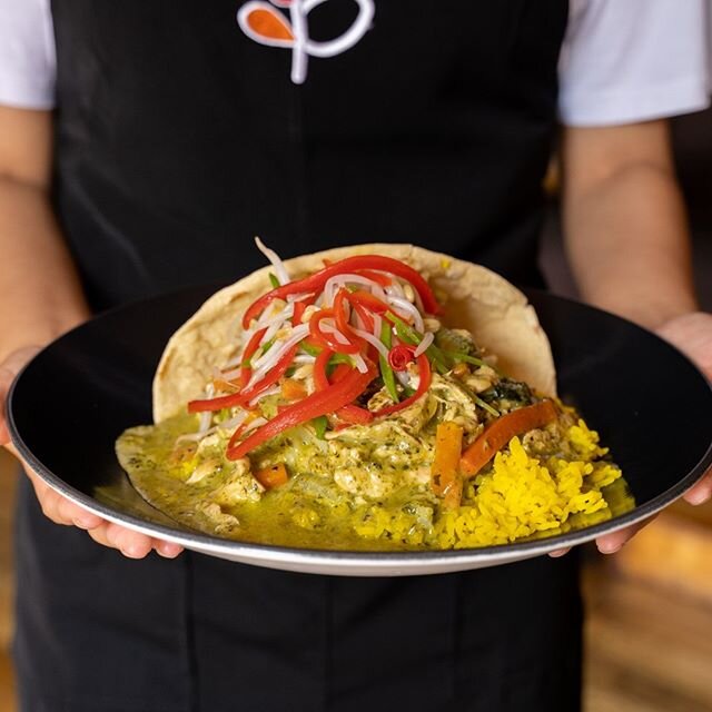 As Winter nights approach, we've got the perfect solution to combat the cold✨ 🌧⁣
⁣
Say hello to our Thai Green Curry 👋 This cozy bowl includes seared chicken breast &amp; fresh vegetables in a light coconut curry, served with jasmine rice and pitta