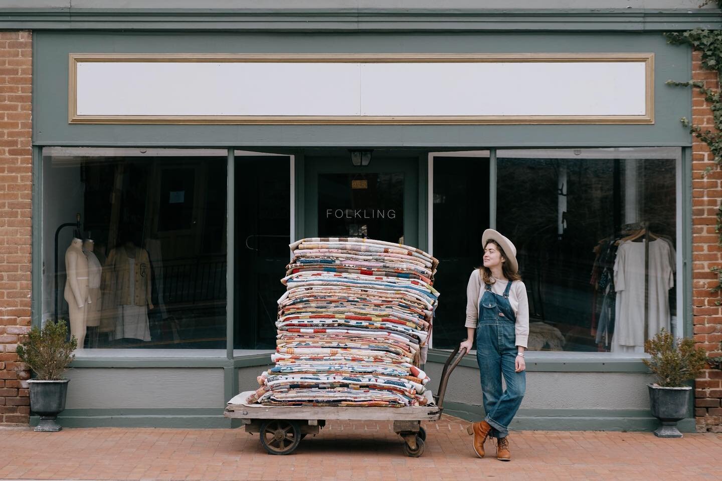 Been pretty busy over at @folkling...

(How many quilts do you think are on this cart? Let&rsquo;s take a poll 😆)

#folklingquilts
#antiquequilts
#quiltsofinstagram
#vintagequilts