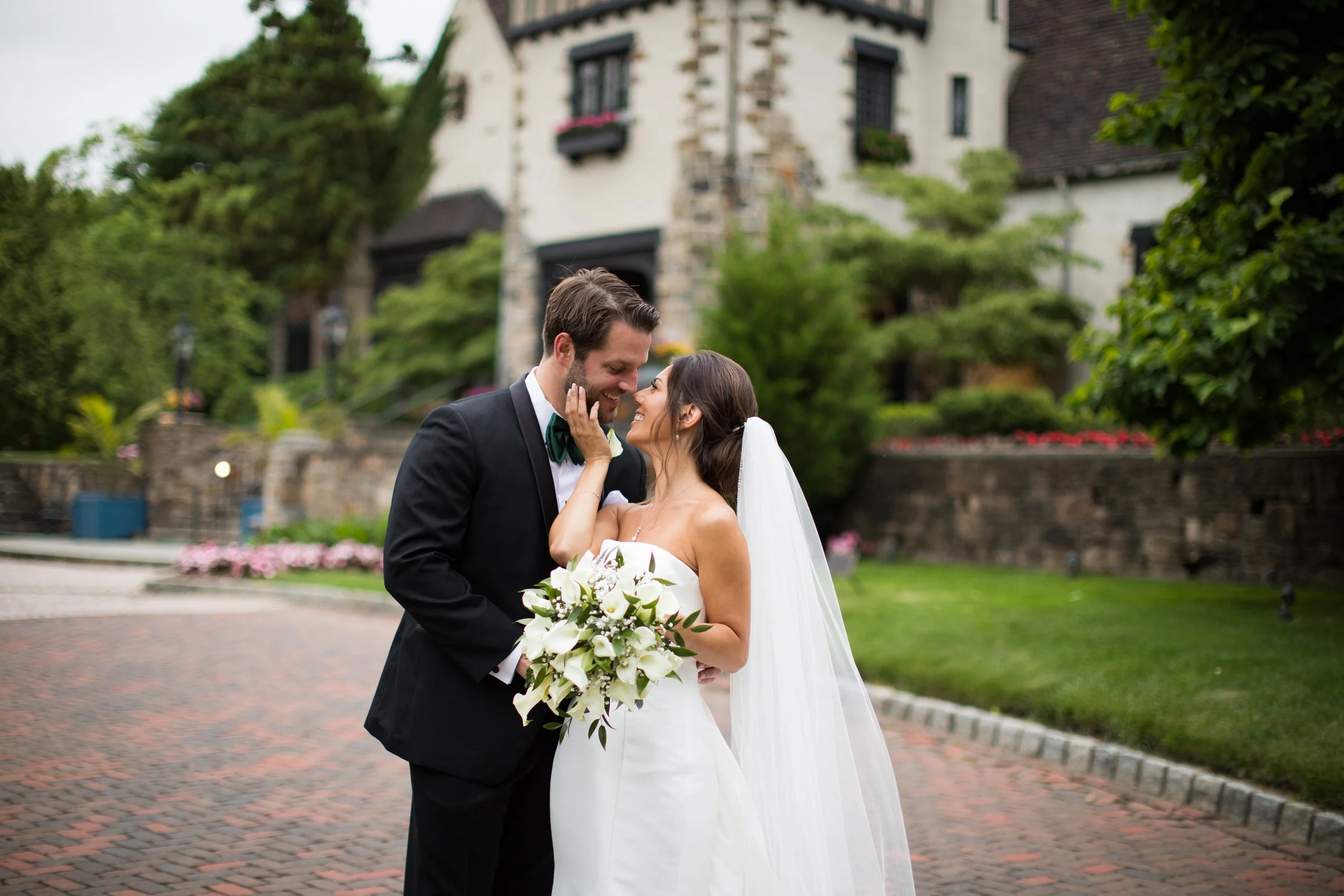 Amanda & Colin's Wedding at The Pleasantdale Chateau