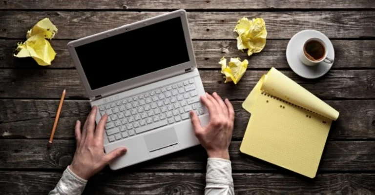 Screenwriter_shutterstock_102960407-594x309.jpg