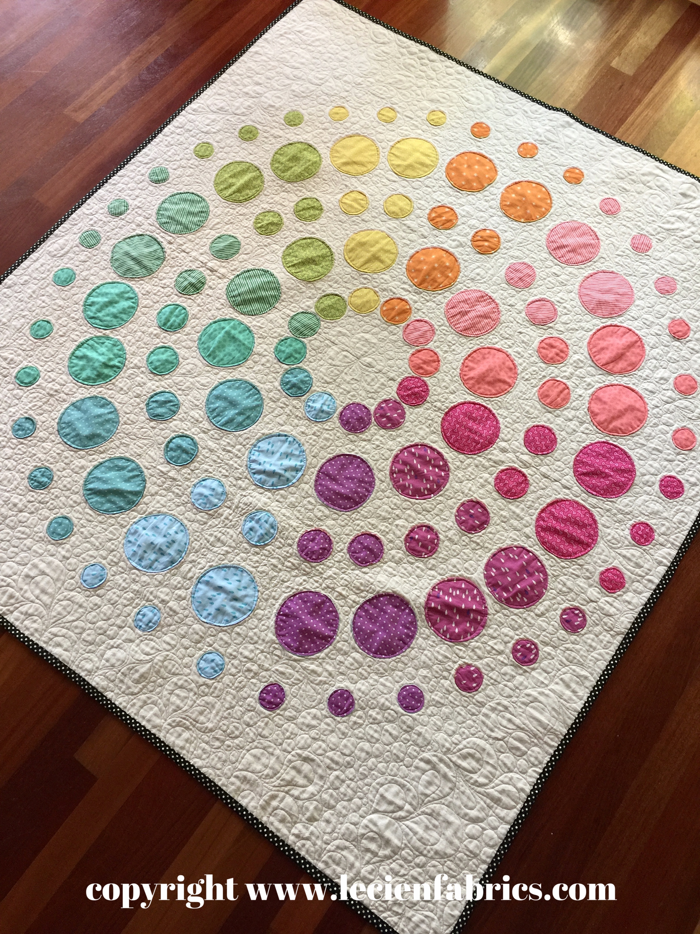 Lecien Free Pattern Fall 2016 - Orb Medallion Quilt by Rebecca Bryan of Bryan House Quilts