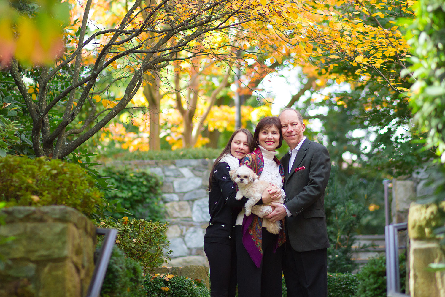 McLean Family Photographer, McLean VA Photographer, Snuggling family, teen photographer, three is perfect