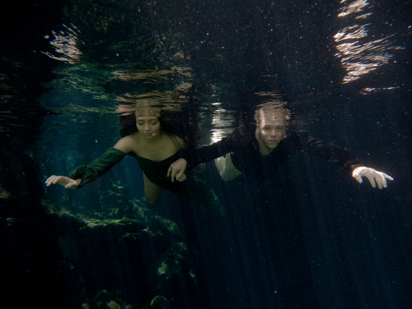 NATASHA&JUAN_UNDERWATER (46 of 47).jpg