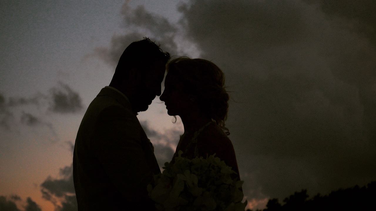 Love in backlight 
#clouds ##backlightphotography #weddingphotography #weddingvideographer #cancunweddings #tulumweddings #tulumweddingphotographer #cancunweddingphotographer #tulumweddingvideographer #cancunweddingvideographer #playadelcarmenphotogr