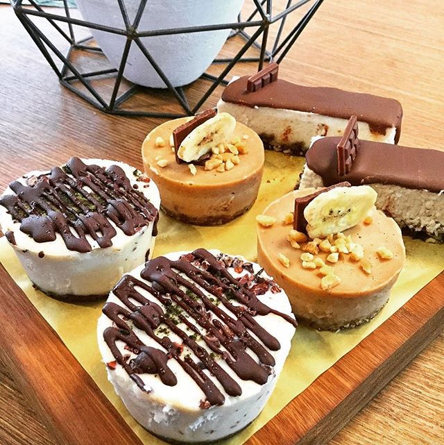 Deliciously clean treats from @thecleansekitchen 😍 #The4...