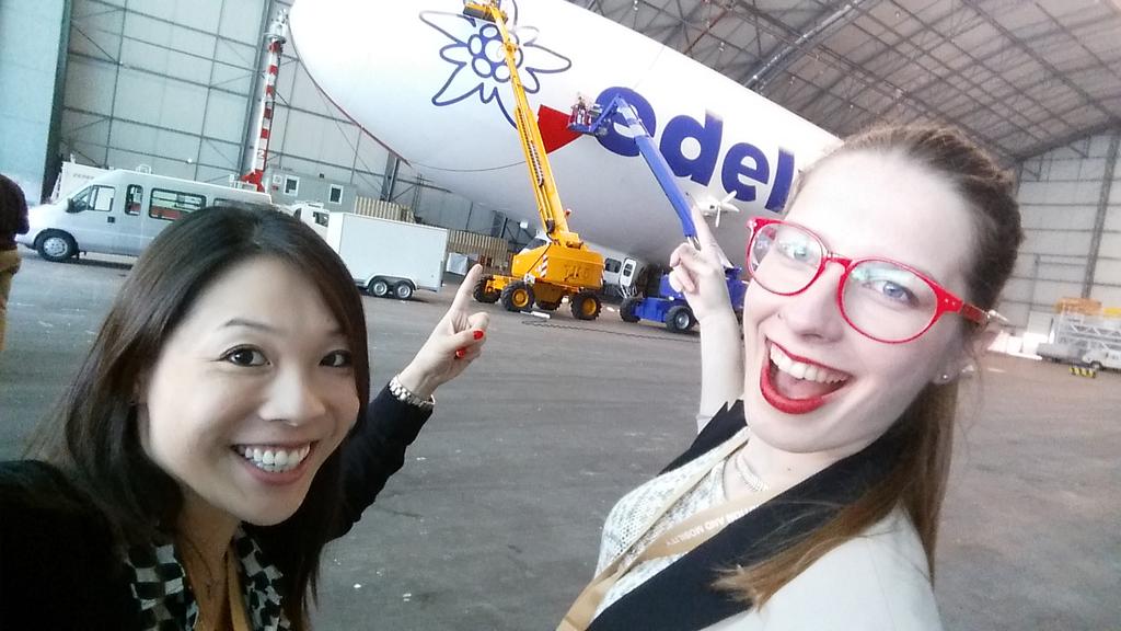 Checking out a zeppelin AND making a valuable contact at the same time, SCORE.