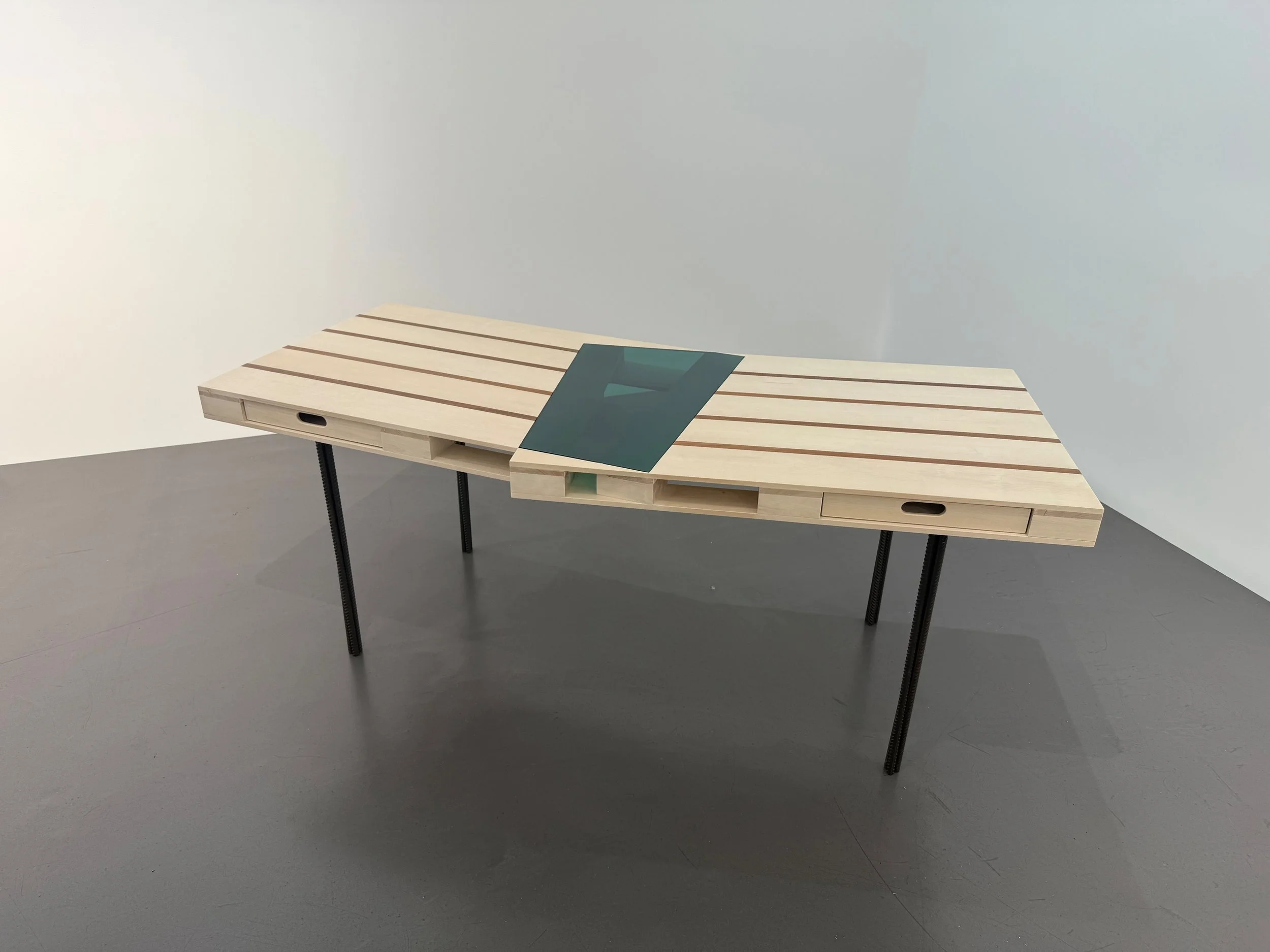 2 Pallets Shared Zone Table