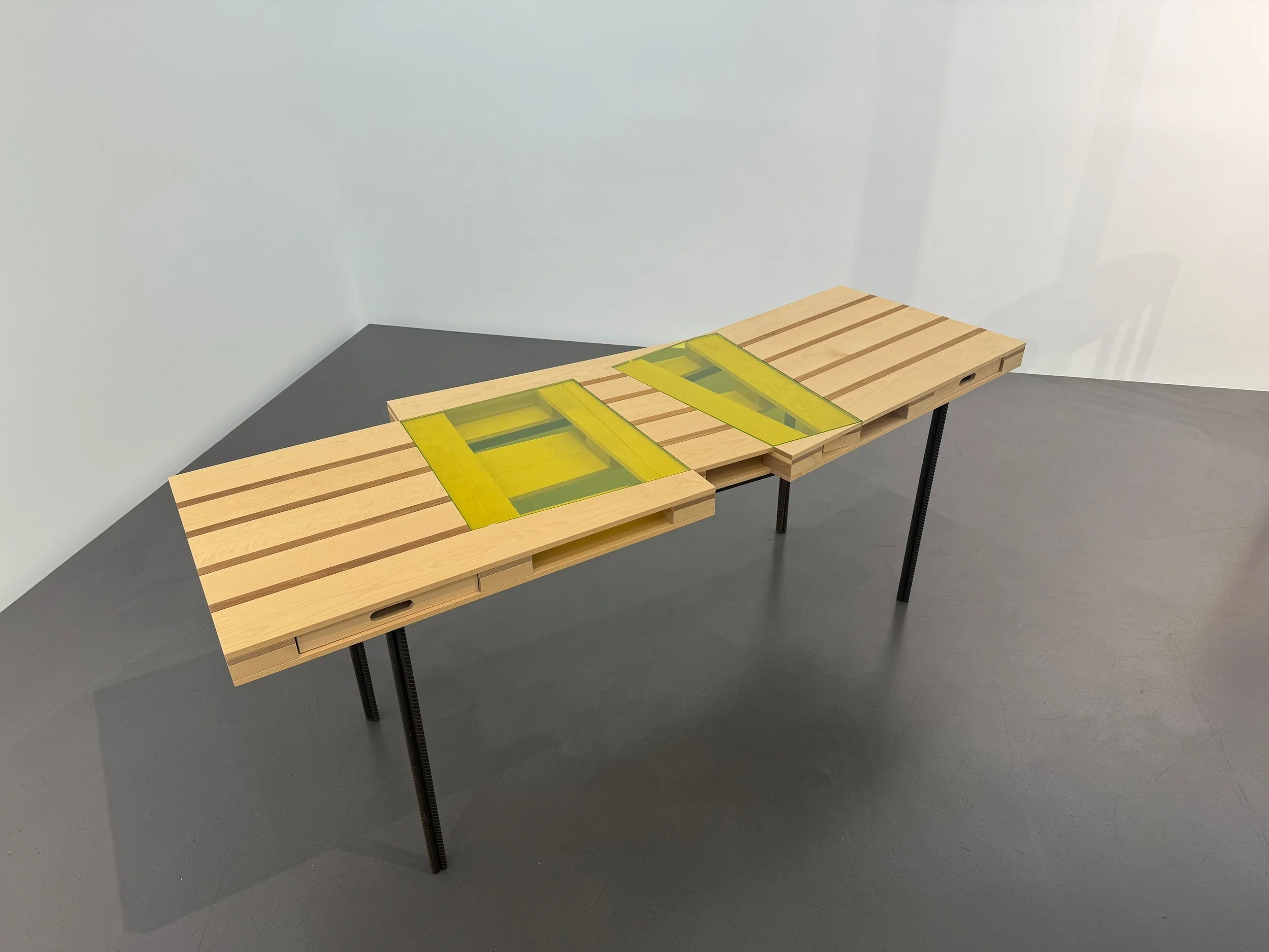 3 Pallet Shared Zone Desk