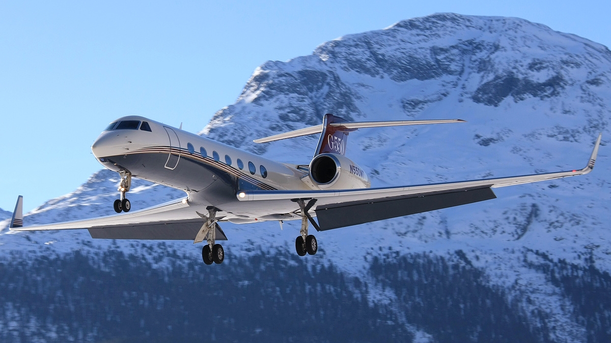  Serving Global Customers with Swiss Precision   Aircraft Management  