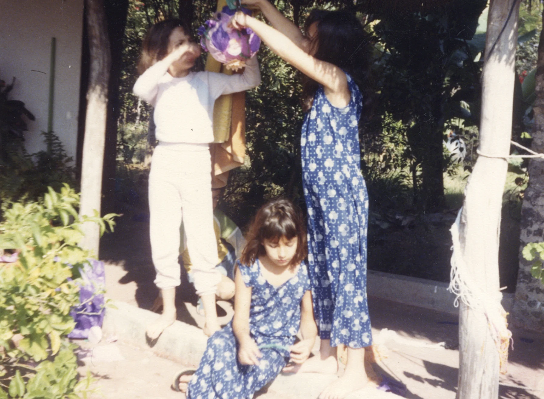 PaulinaReyes_Childhood_intro.jpg