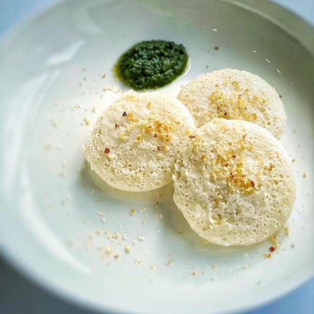 S u n d a y  B r u n c h
*
Idli Sambar is a popular South Indian breakfast. Soft spongy rice cakes are made from rice and black lentils which are soaked overnight and then blended to form a batter, which is then fermented. The idlis are steamed in mo