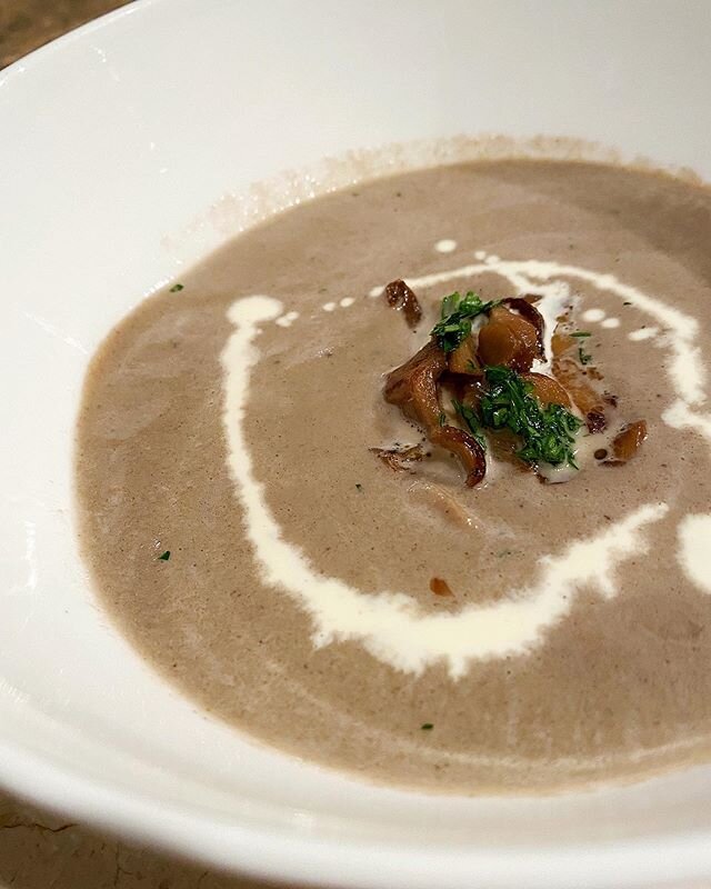 M u s h r o o m  S o u p

This mushroom soup is a heartwarming hug in a bowl. It&rsquo;s very simple and quick, using only a handful of ingredients. I&rsquo;ve used chestnut mushrooms for that nutty flavour, but you can use any mushrooms you have to 