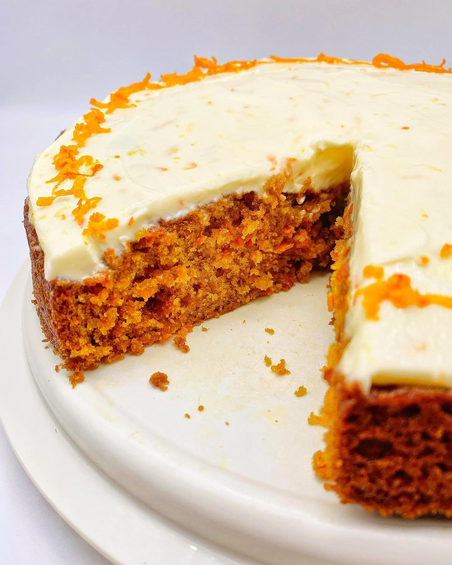 Sweet
&bull;
Carrot cake with a blood orange cream cheese topping
&bull;
Cake lovers, this literally is the ultimate carrot cake recipe. My modus operandi has been to tweak all my favourite recipes and I truly believe that this is the best version of