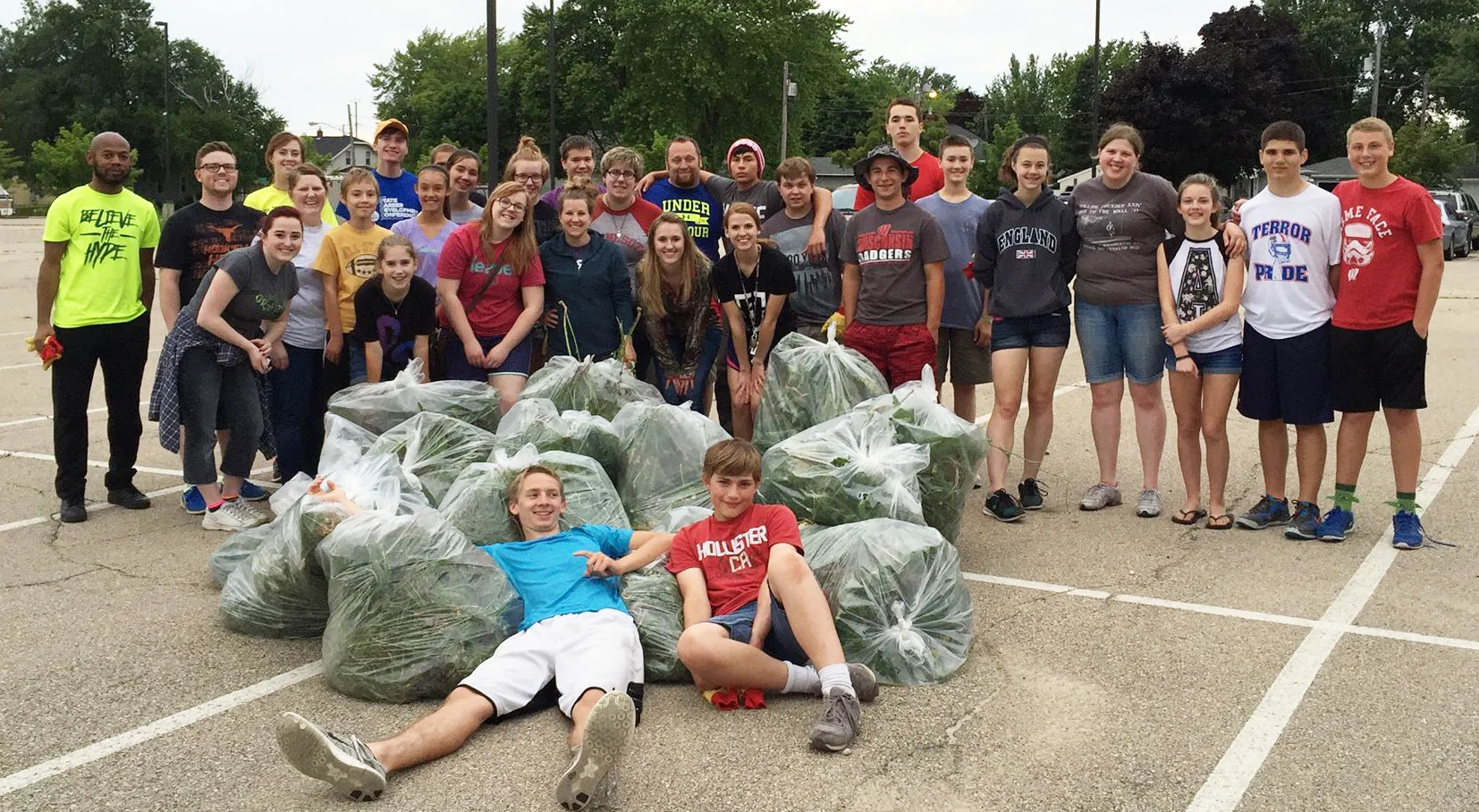 appleton west hs serve day - Copy.jpg