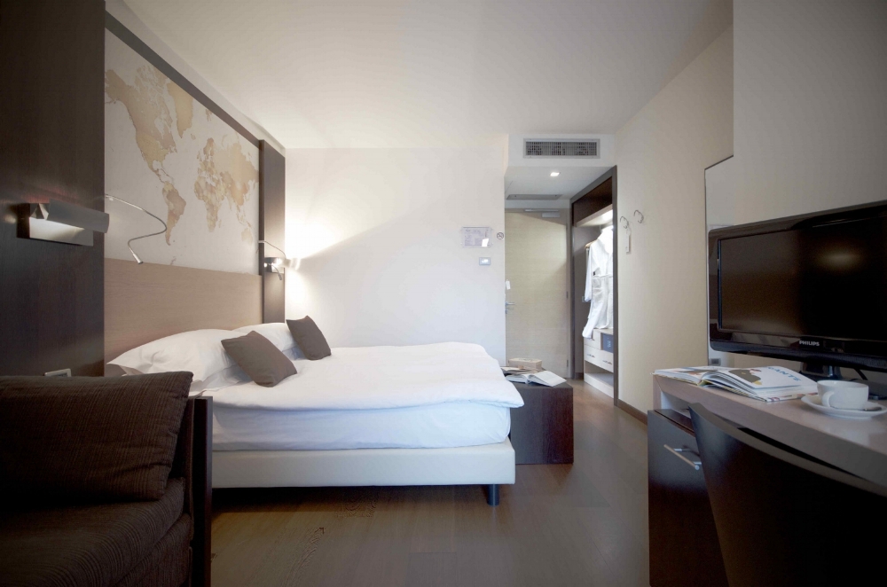 map- room|hotel luise riva del garda 02