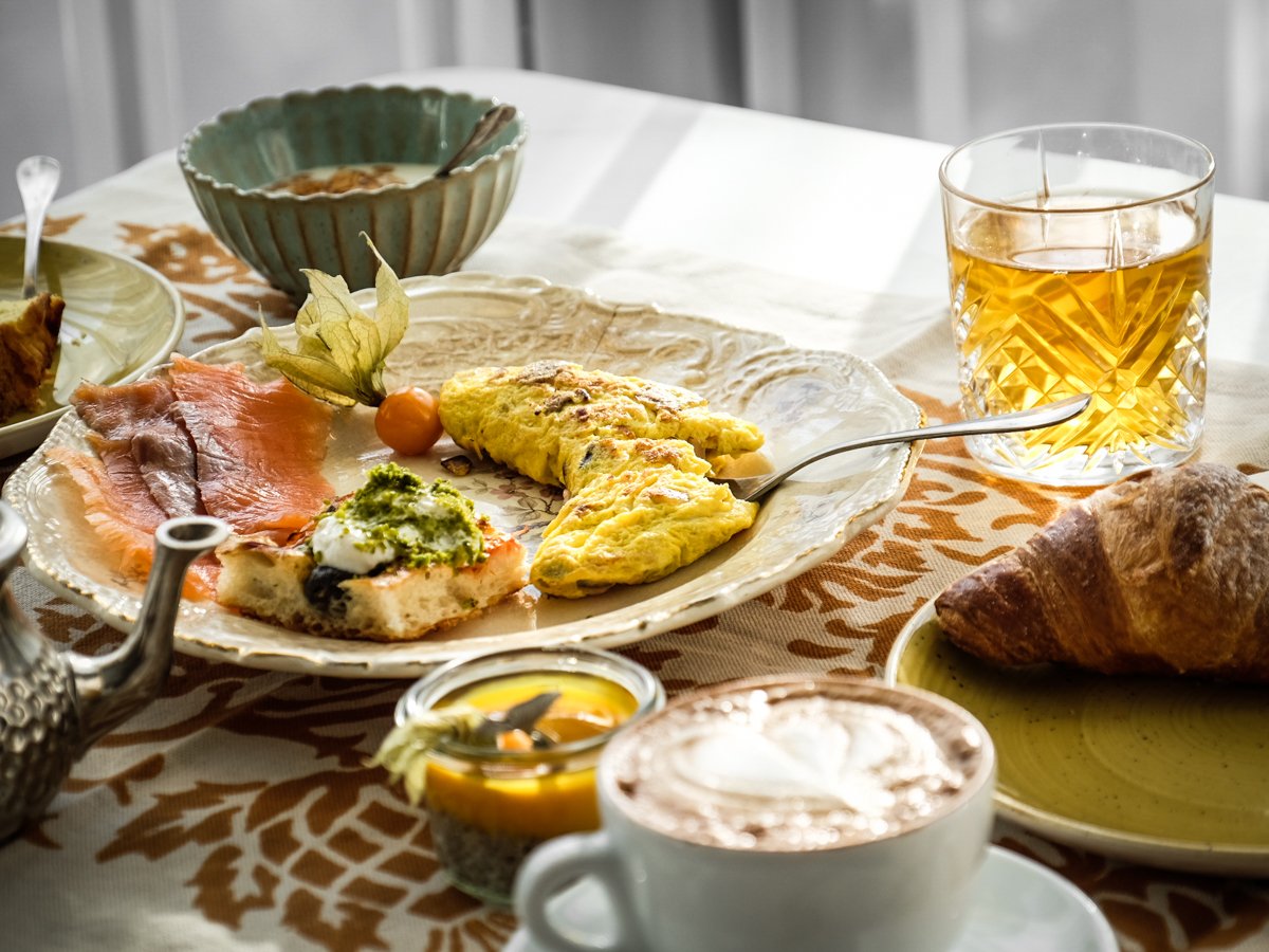 On Sunday our special BREAK-FEST is even longer than usual, it goes on until 12, and, if possible, also richer. Gotta try it! 😋😍
.
.
.
.
#hotelluise #hotelluiseriva #travelismyrealjob #welcomeonboard #travelstories
#rivadelgarda #lagodigarda #lakeg