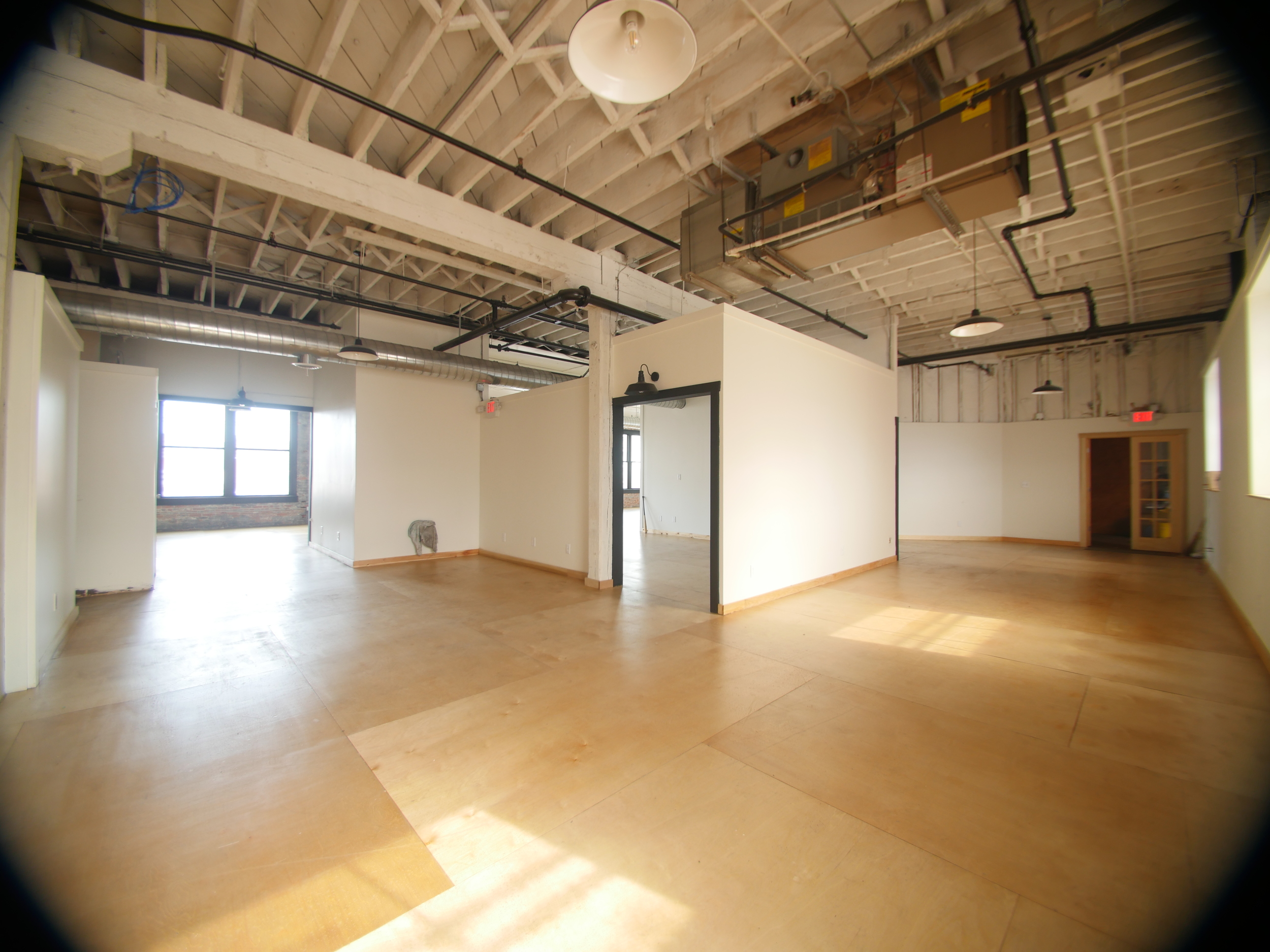 WE HAVE OFFICE SPACE AVAILABLE!