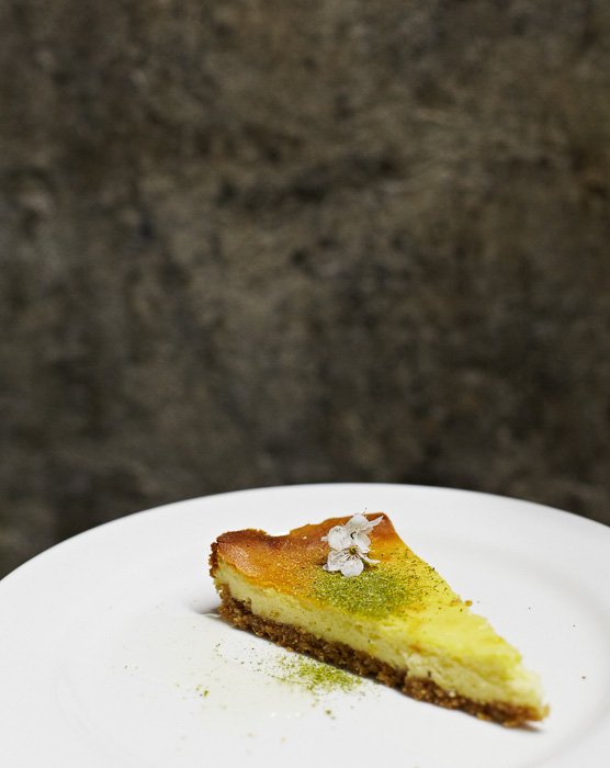  Malt cheesecake infused with sweet clover, tonka bean and meadowsweet. Plum blossom 