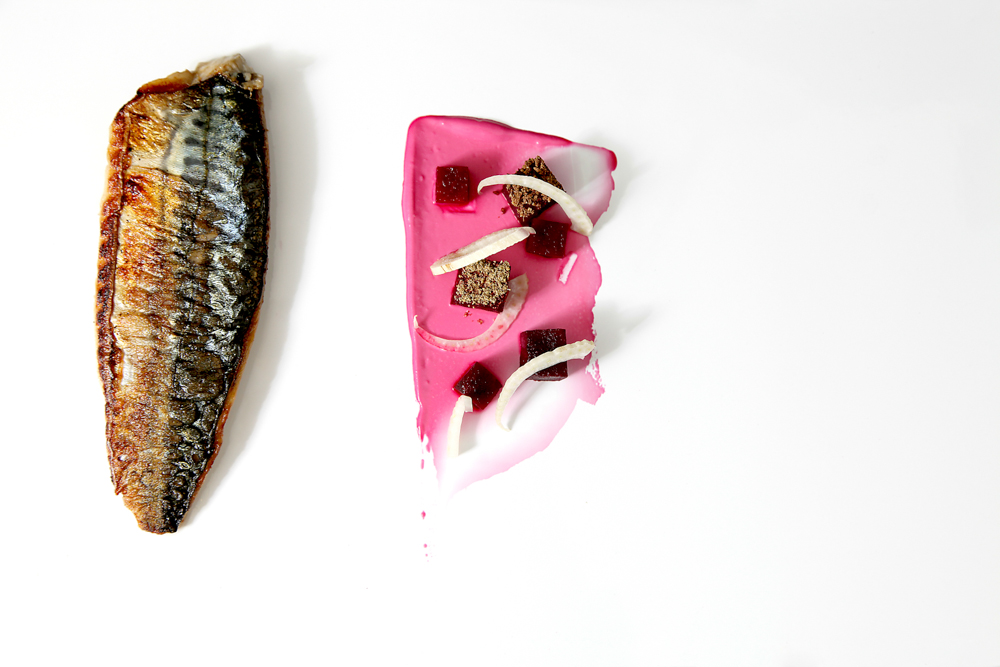  Mackerel, beetroot, fennel 