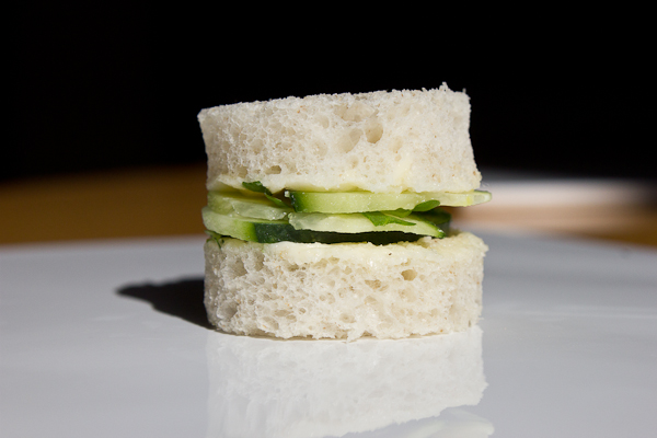  Marinated cucumber sandwich 