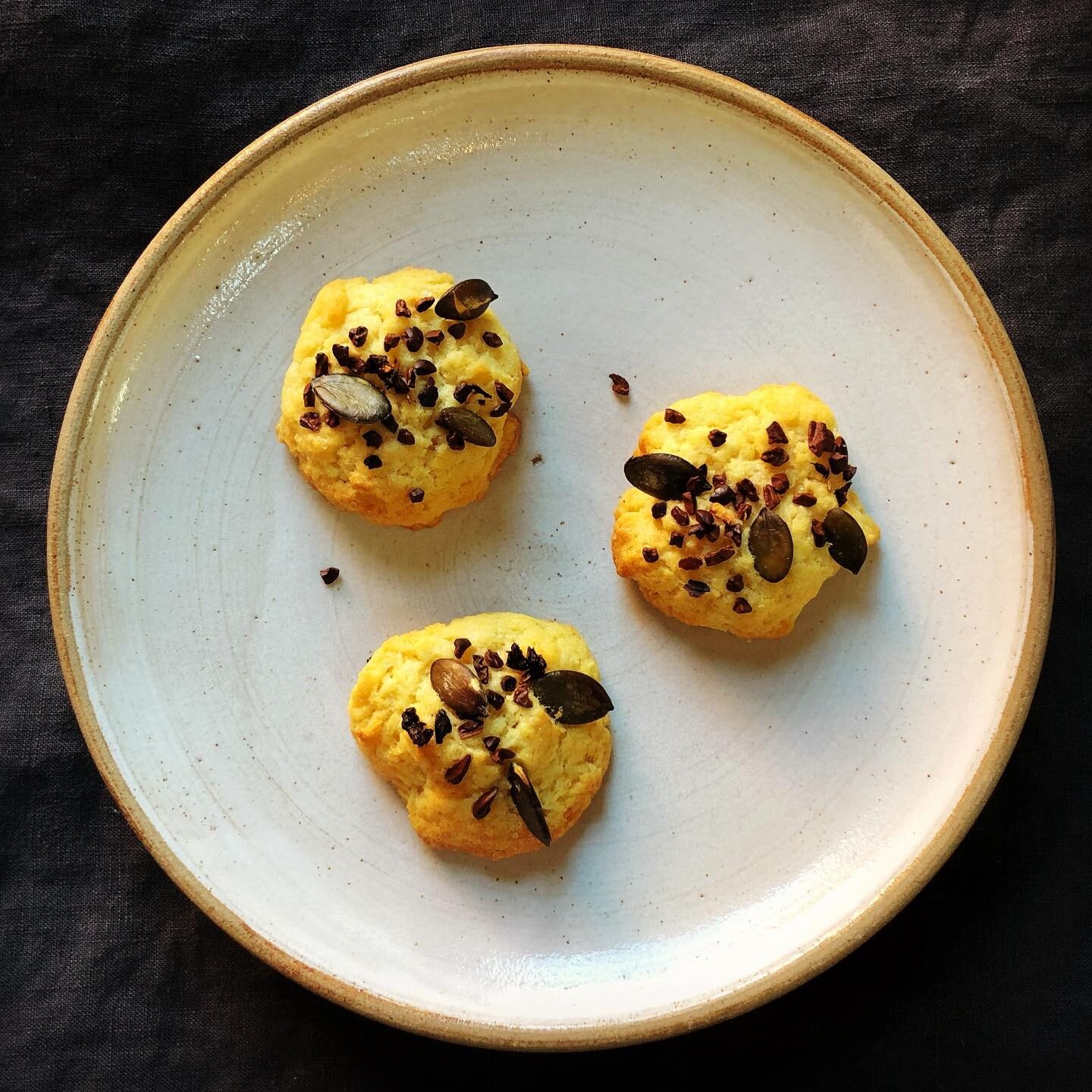 A riff on a classic (round here at least) #brooksheadley recipe - the polenta shortcake. This time flavoured with other American-origin ingredients - pumpkin, cacao, chipotle. The dough is based on cream, kind of like a cobbler. Super easy.

I love t