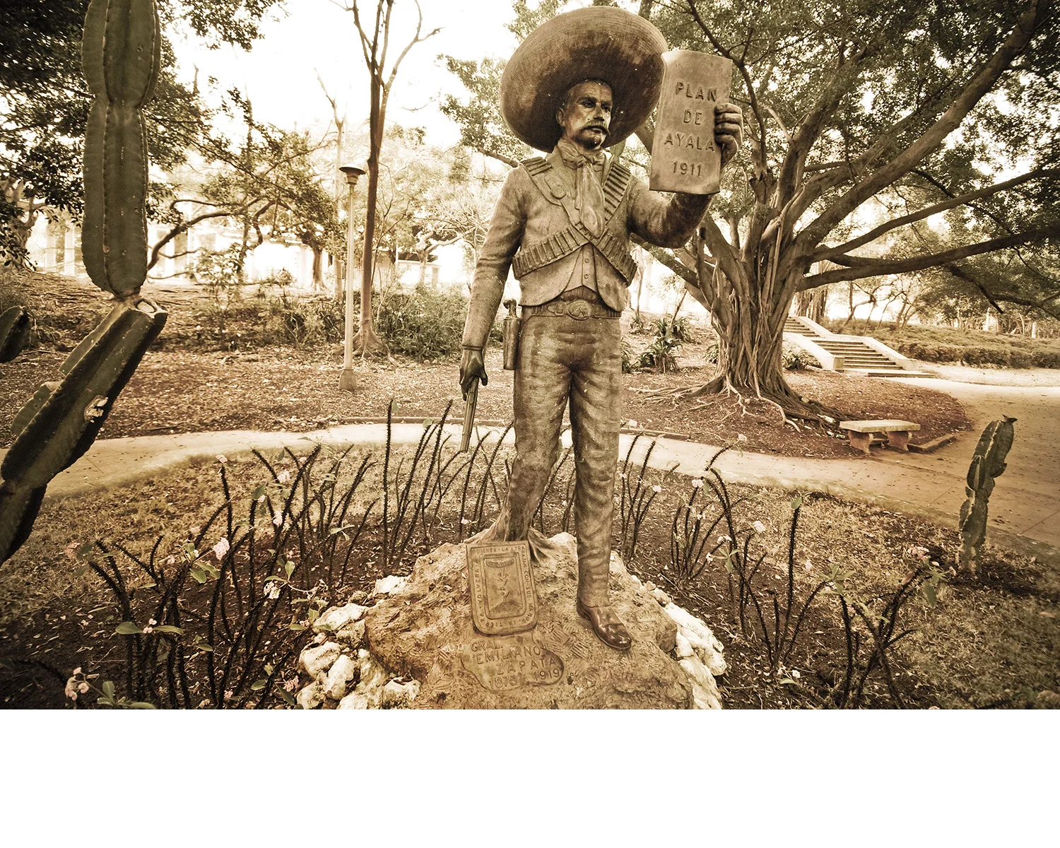 Cuba_monument.jpg