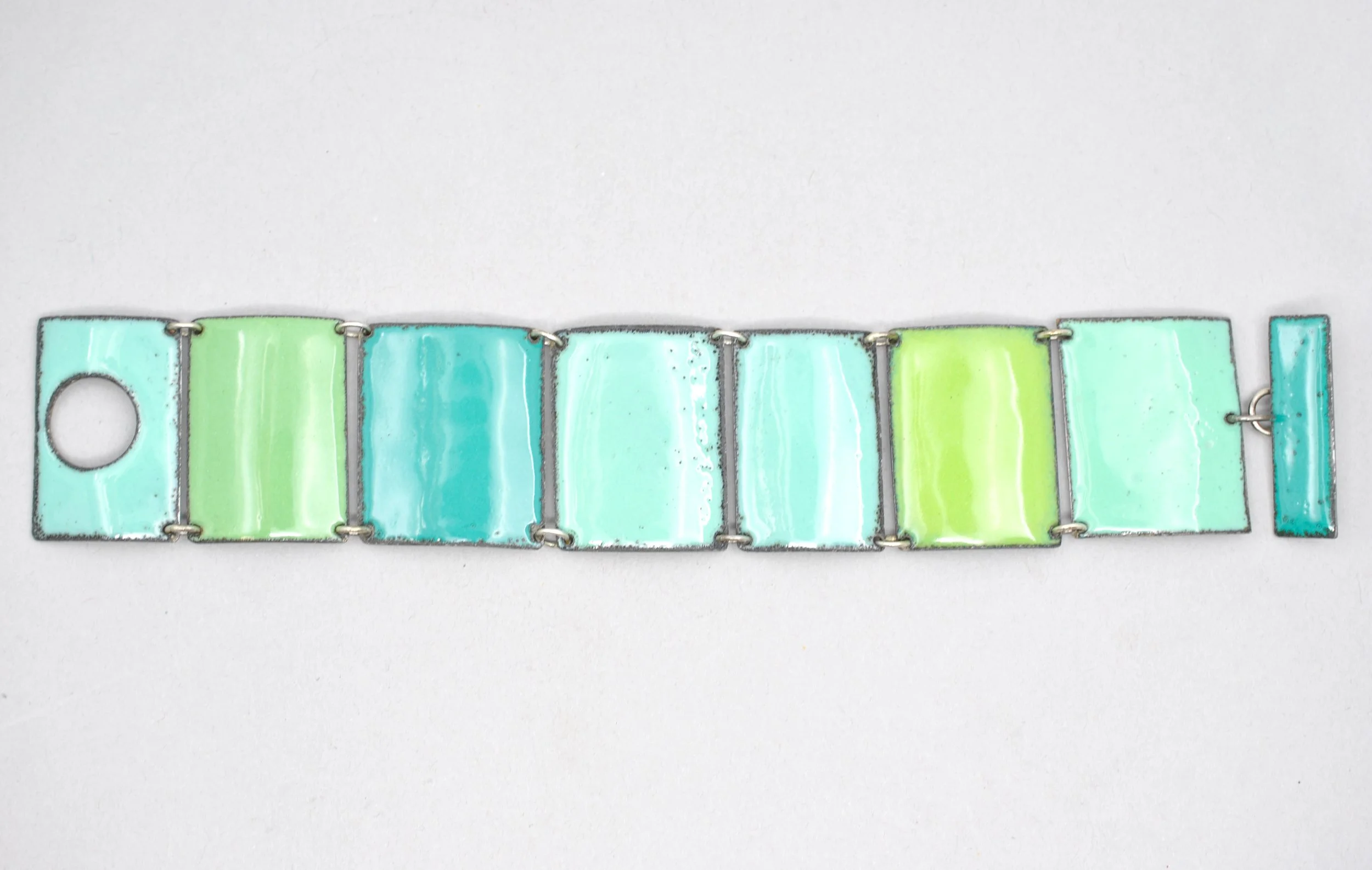 aprilHale_vernalBracelet_blueGreen_flatLong_web.jpg