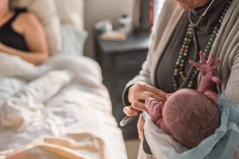 HollyHeffner.Birth_.Jan2018.Web-60.jpg